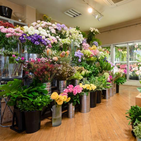「フラワーアクロス」　（佐賀県佐賀市）の花屋店舗写真2